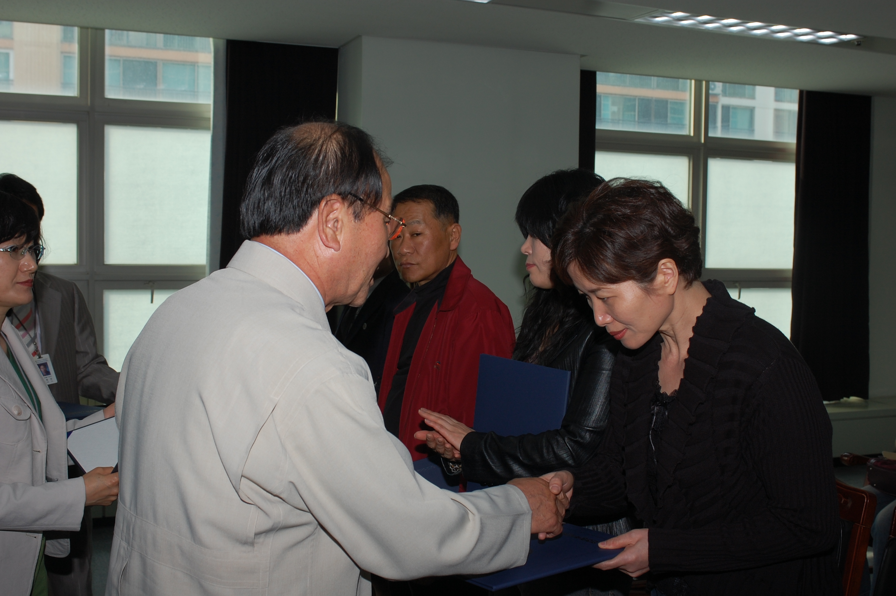 저소득장학금 전달식의 1번째 이미지