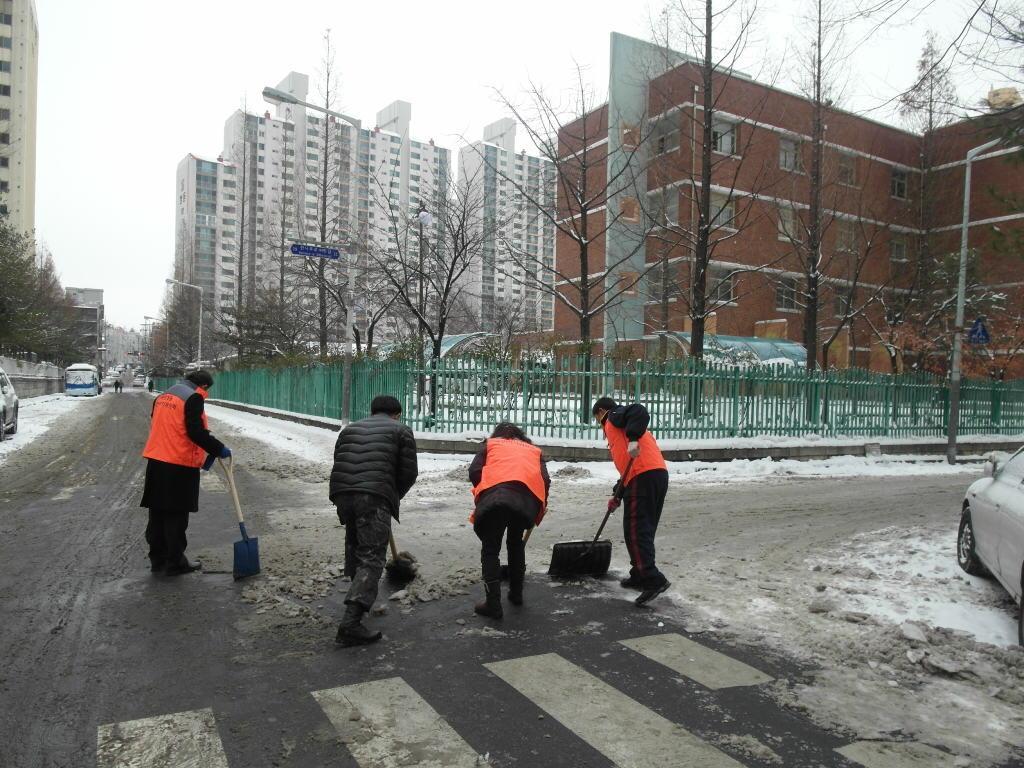 옥련1동 내 집 앞 눈치우기 홍보의 1번째 이미지