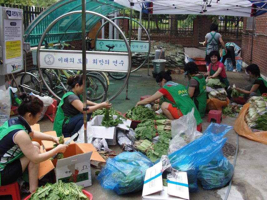 연수2동 새마을부녀회, 김치만들어 불우 이웃에 전달의 1번째 이미지