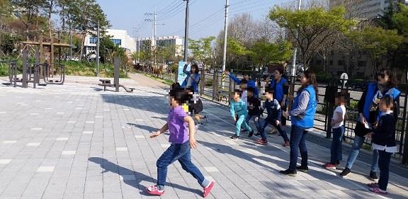 놀.통.세(놀이로 통하는 세상) 놀이문화봉사단 놀이지도 활동의 1번째 이미지